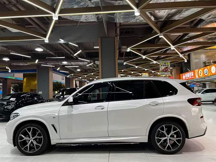 Фото 2 - BMW X5