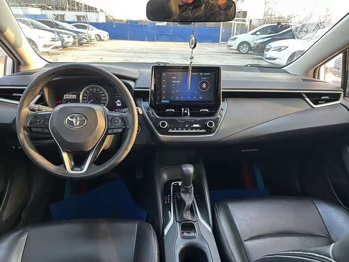 Фото 5 - Toyota Corolla