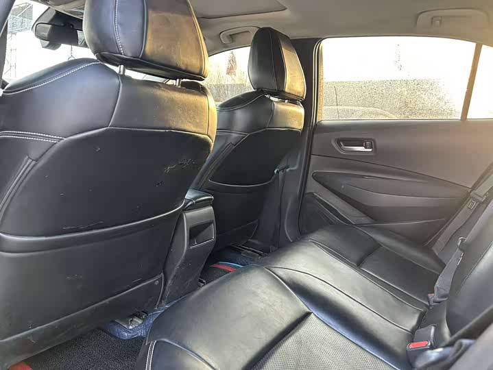 Фото 6 - Toyota Corolla