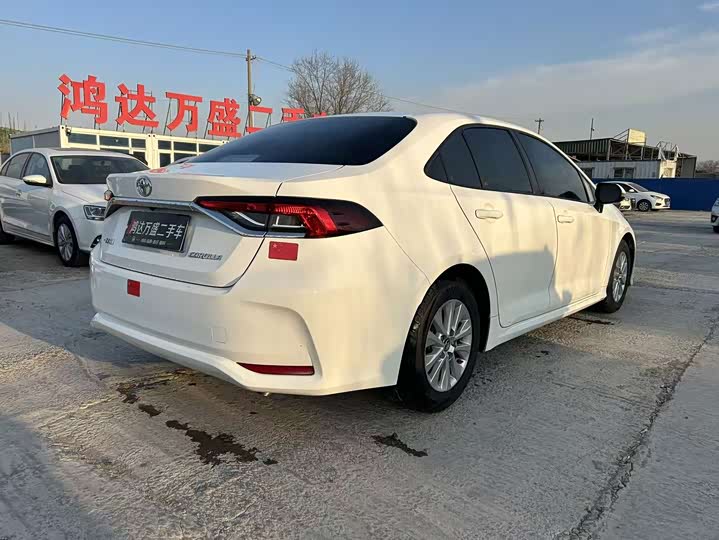 Фото 7 - Toyota Corolla