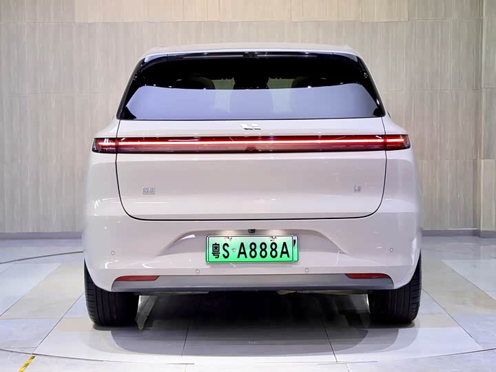 Фото 6 - LiXiang L6