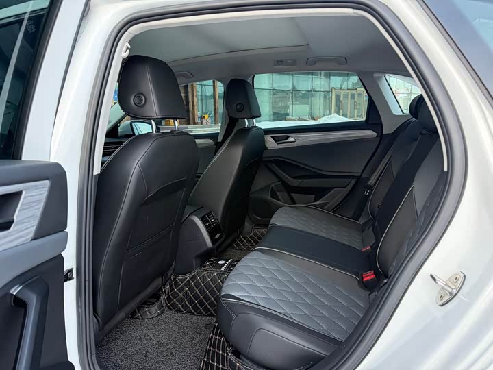 Фото 7 - Volkswagen Sagitar L