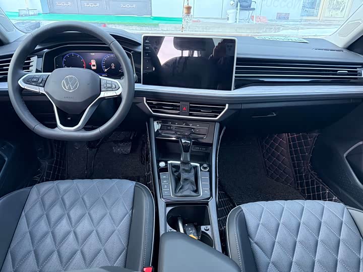 Фото 8 - Volkswagen Sagitar L