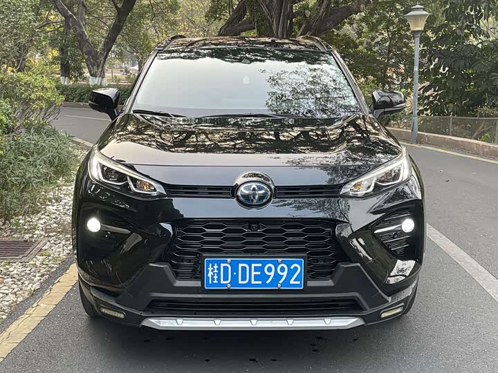 Фото 4 - Toyota Wildlander