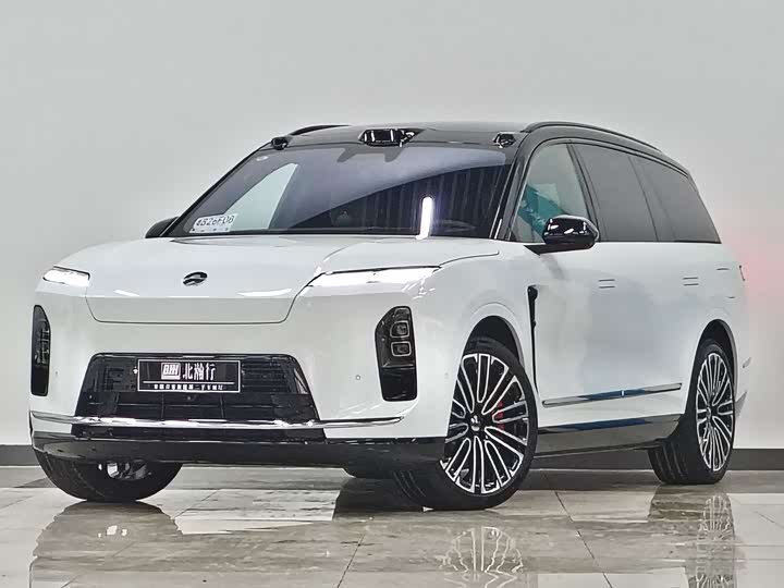 Фото 1 - Nio ES8