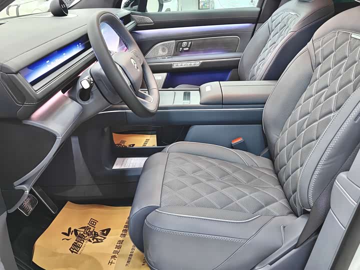 Фото 7 - Nio ES8