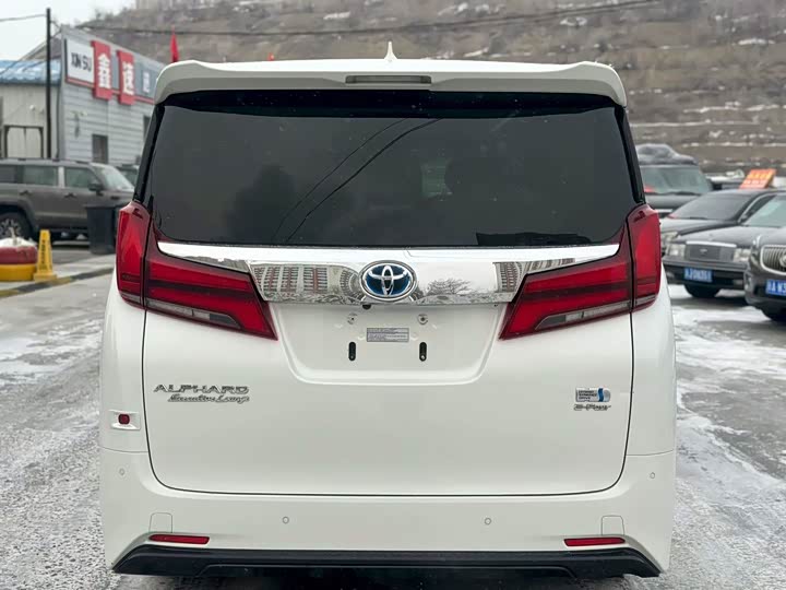 Фото 8 - Toyota Alphard