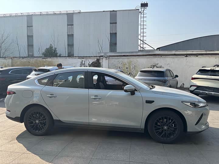 Фото 4 - BYD Qin Plus