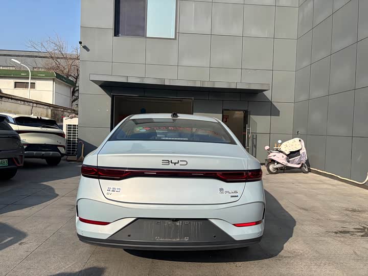 Фото 6 - BYD Qin Plus