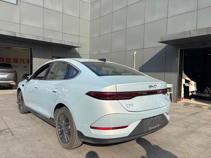 Фото 8 - BYD Qin Plus