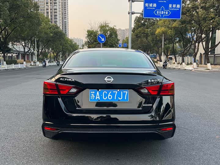 Фото 4 - Nissan Teana