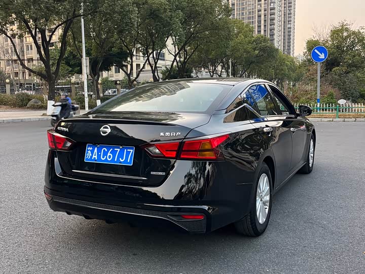 Фото 5 - Nissan Teana