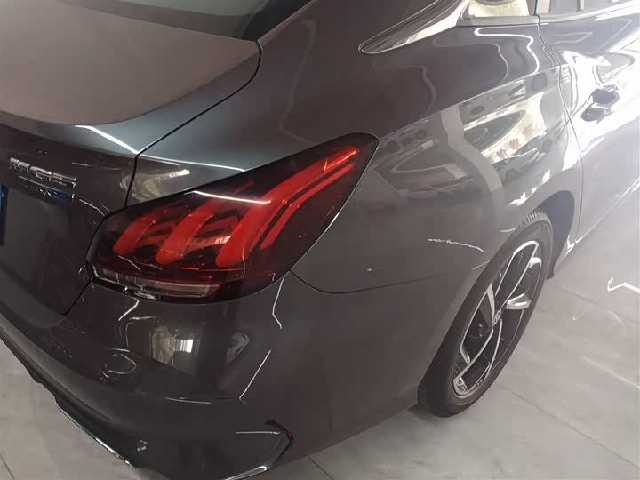 Фото 8 - MG Motor 5