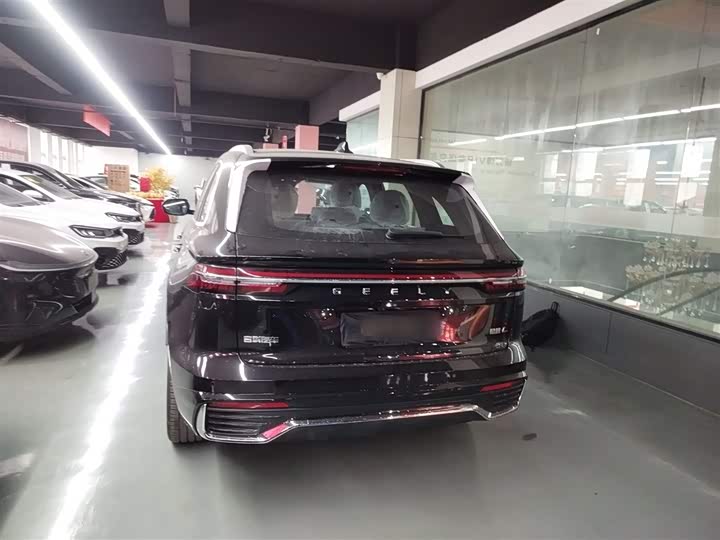 Фото 6 - Geely Monjaro