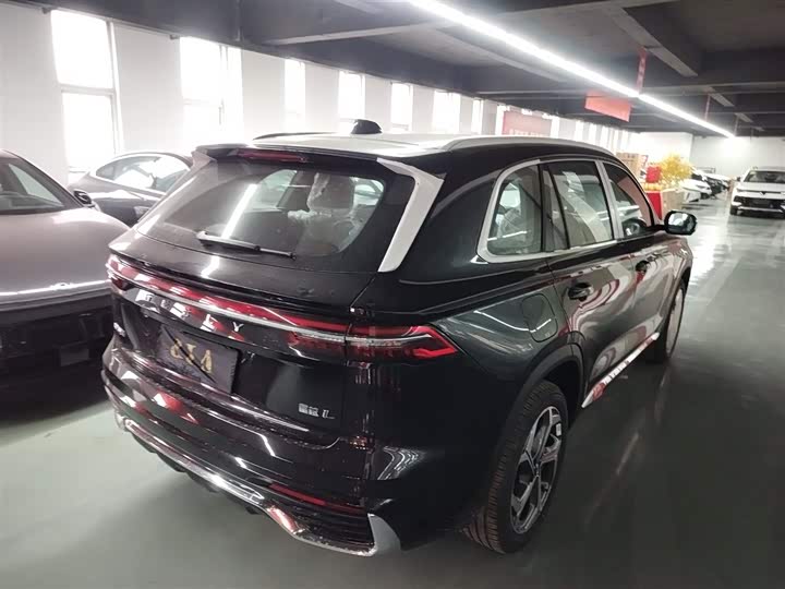 Фото 7 - Geely Monjaro