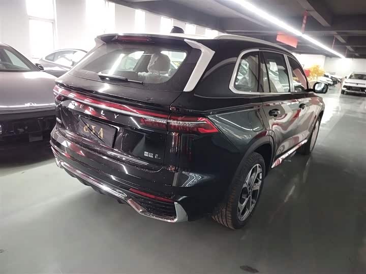 Фото 8 - Geely Monjaro