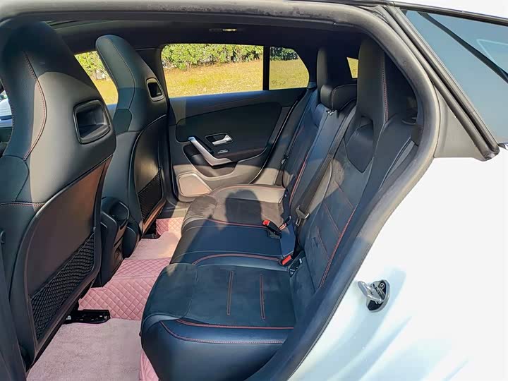 Фото 8 - Mercedes-Benz CLA-Class