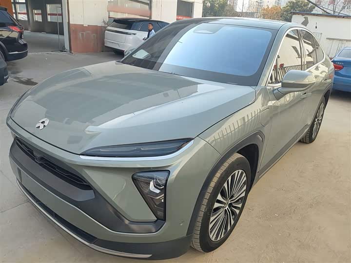 Фото 2 - Nio EC6