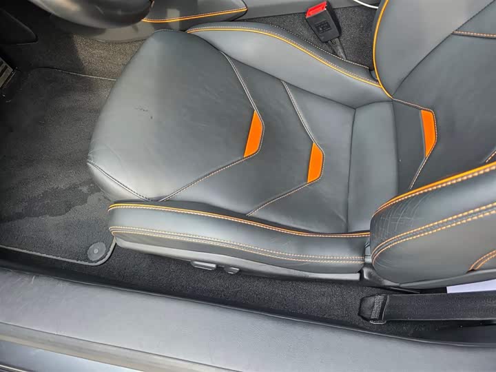 Фото 9 - Lamborghini Huracán