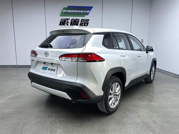 Фото 3 - Toyota Corolla Cross