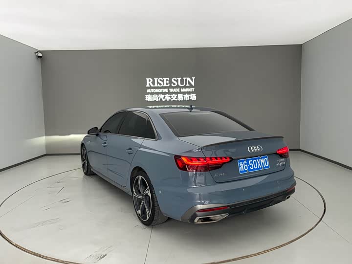 Фото 9 - Audi A4L