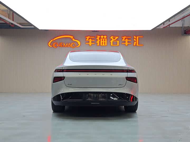 Фото 6 - XPeng P7