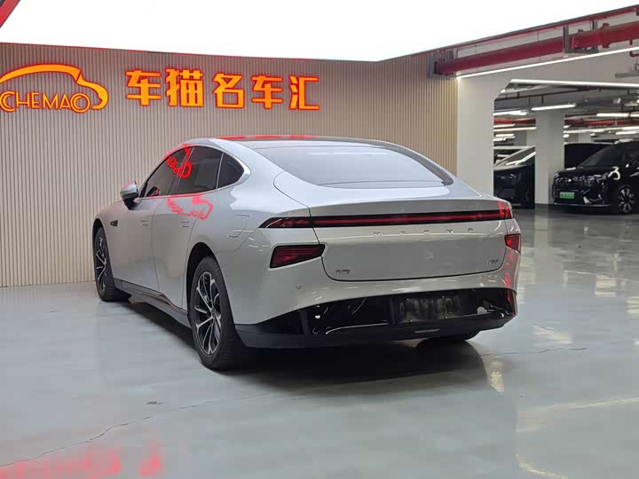 Фото 7 - XPeng P7