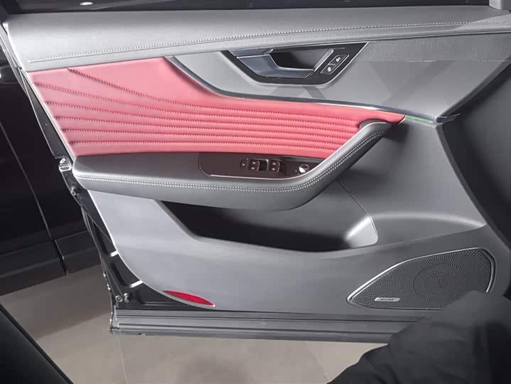 Фото 7 - Hongqi HS5