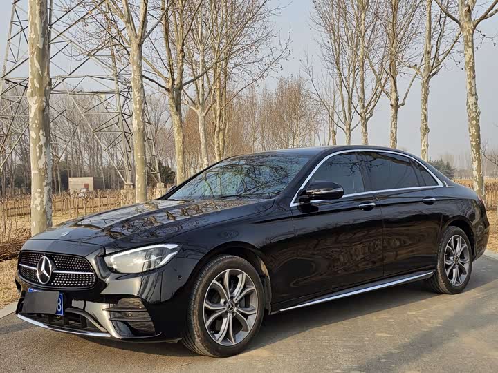 Фото 1 - Mercedes-Benz E-Class