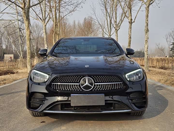 Фото 2 - Mercedes-Benz E-Class