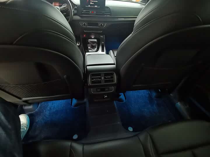 Фото 8 - Audi Q5L