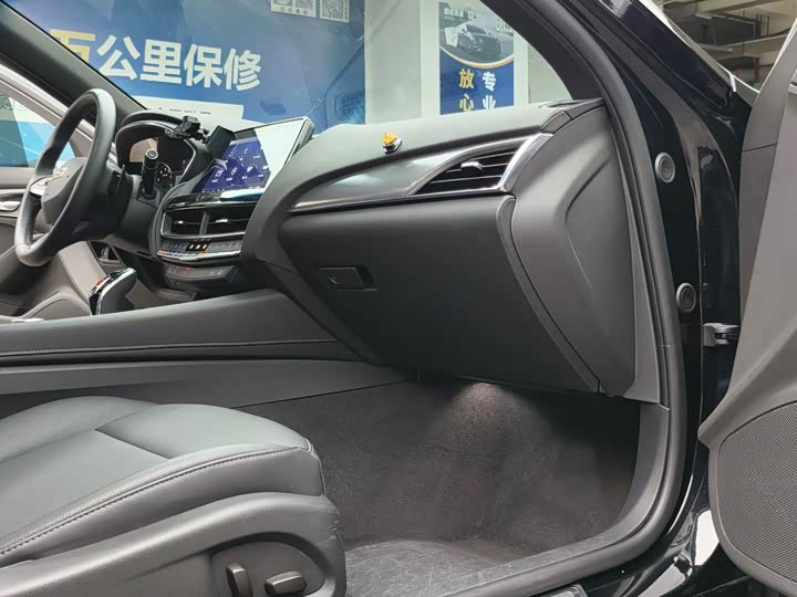 Фото 6 - Cadillac CT5