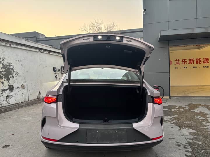 Фото 7 - BYD Qin L