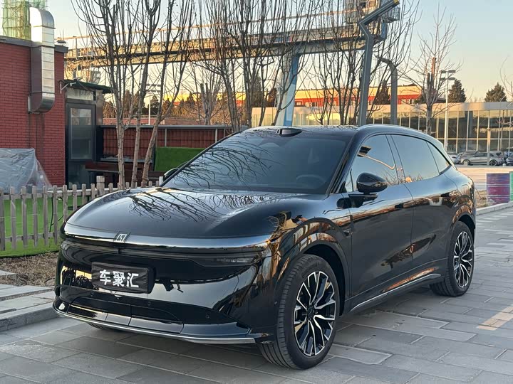 Фото 1 - Zeekr 7X