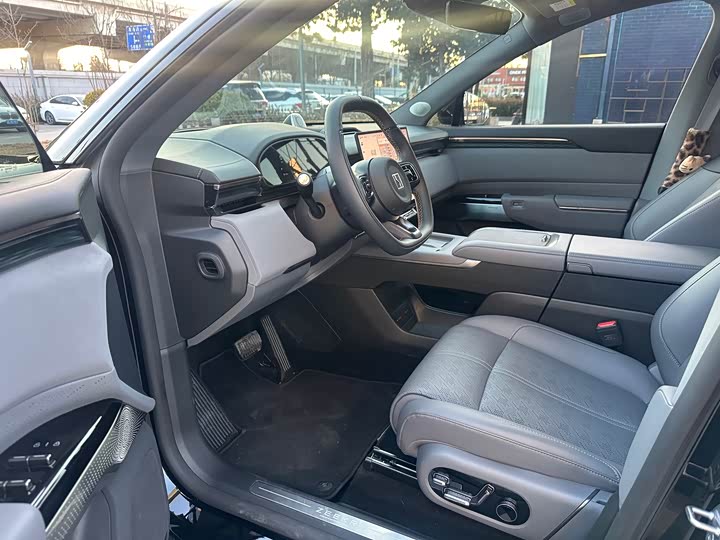 Фото 4 - Zeekr 7X