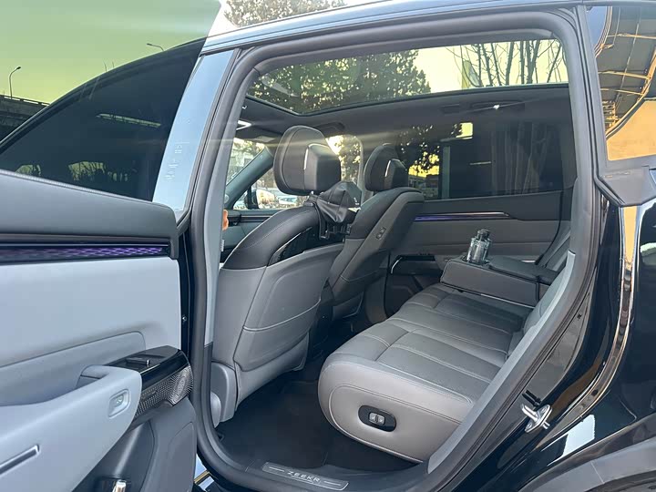 Фото 5 - Zeekr 7X