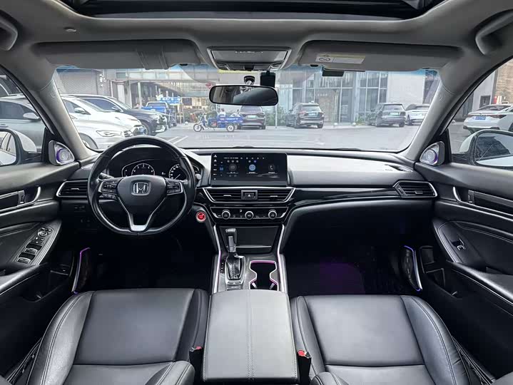 Фото 6 - Honda Accord