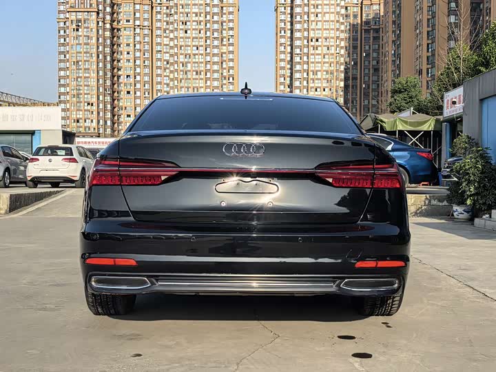 Фото 6 - Audi A6L