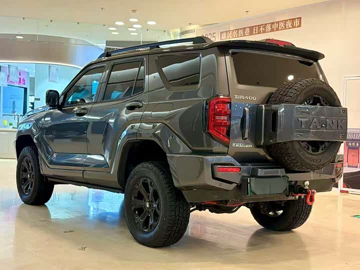 Фото 9 - Tank 400 Hybrid