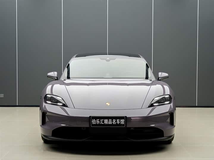 Фото 4 - Porsche Taycan