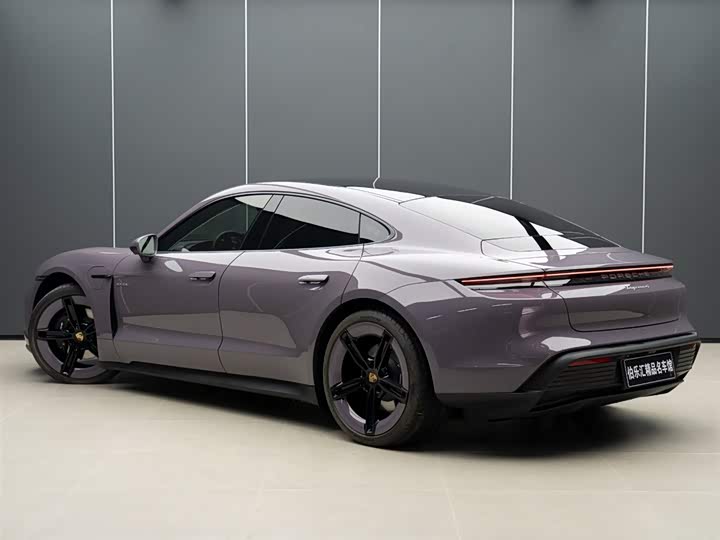 Фото 5 - Porsche Taycan