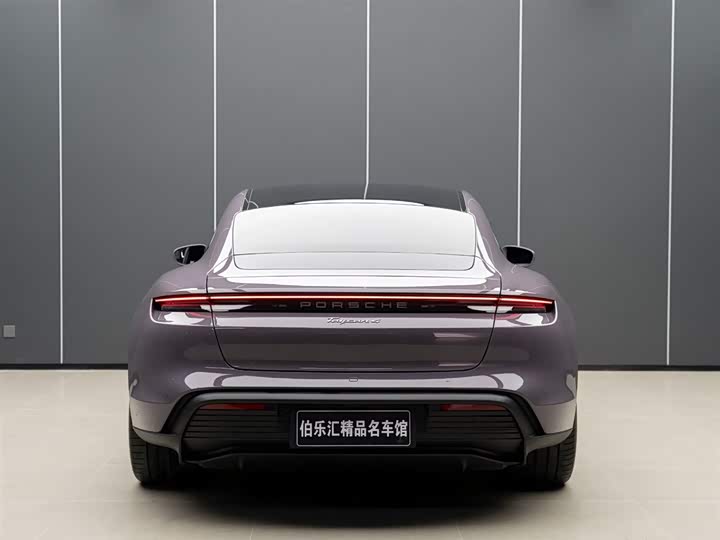 Фото 7 - Porsche Taycan