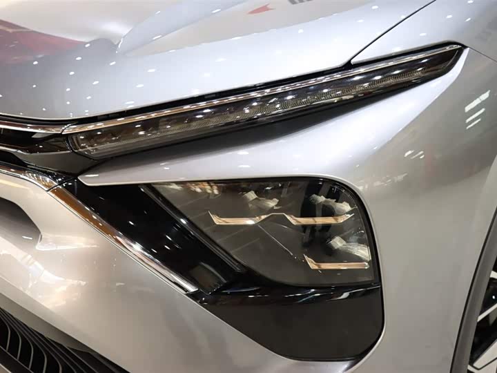 Фото 7 - Citroen C5 X