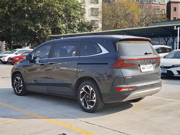 Фото 5 - Hyundai Custo