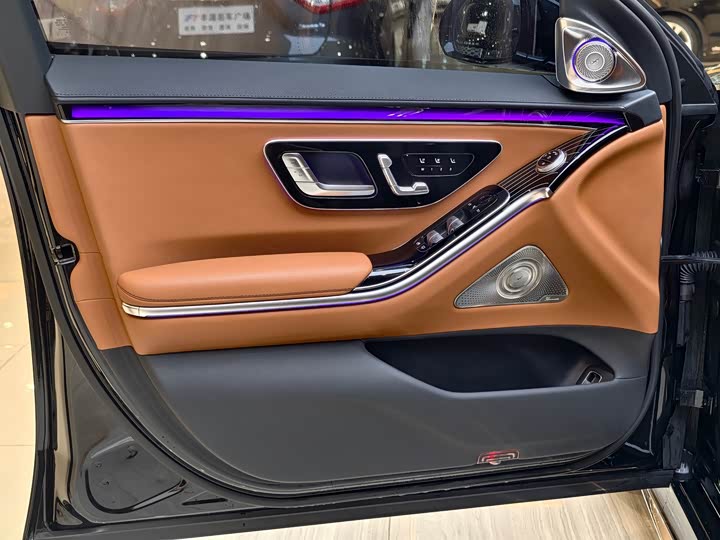 Фото 4 - Mercedes-Benz S-Class