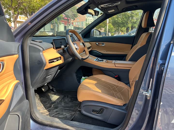 Фото 6 - Geely Galaxy Starship 7