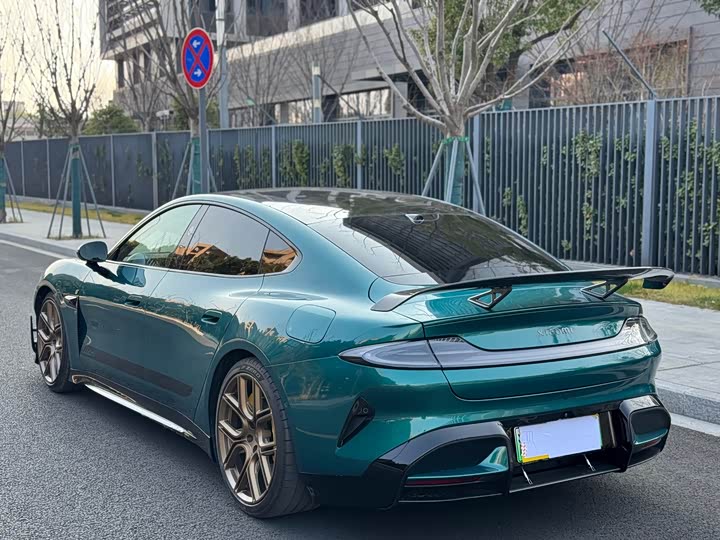 Фото 4 - Xiaomi SU7 Ultra