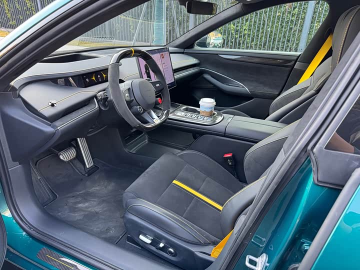 Фото 7 - Xiaomi SU7 Ultra