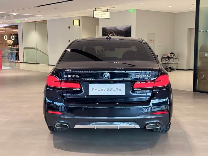 Фото 3 - BMW 5 Series