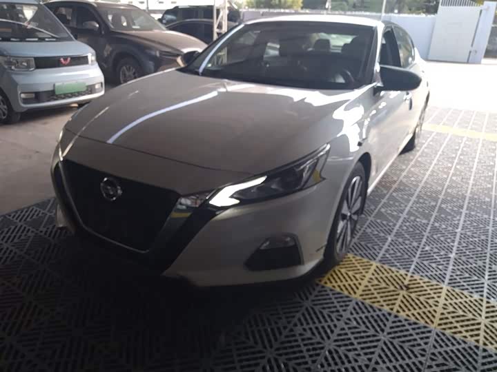 Фото 2 - Nissan Teana